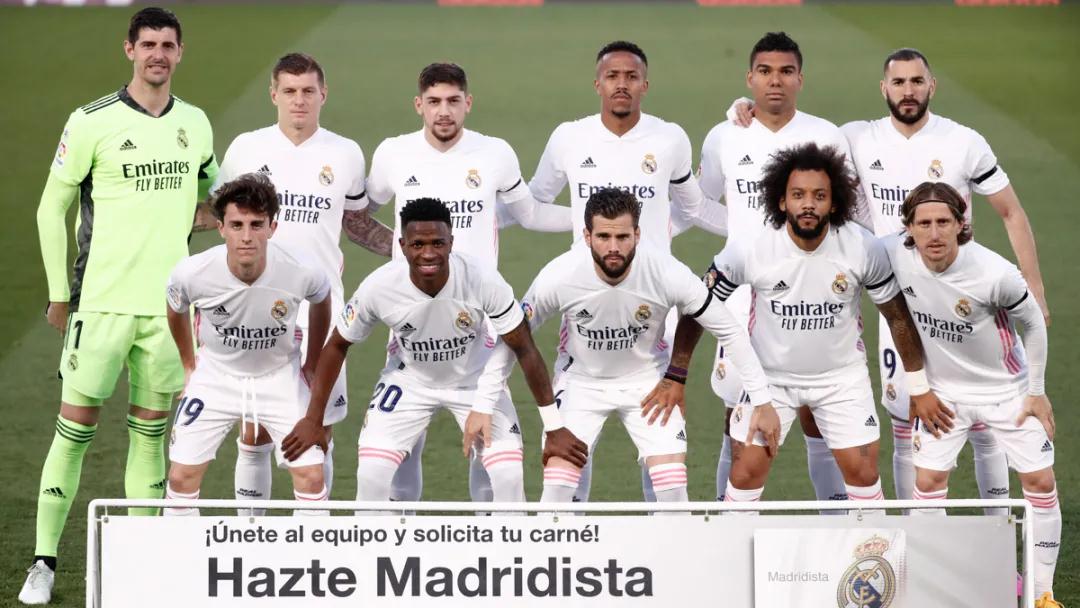 أبرز اللاعبين العرب أصحاب القدم اليسرى الذين تألقوا في أوروبا